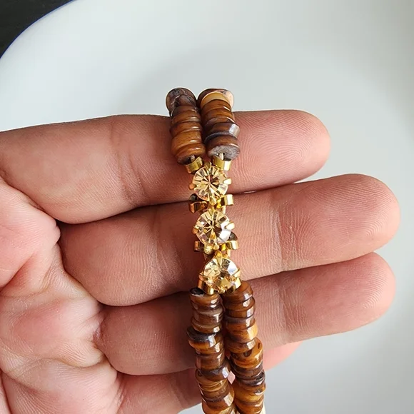 Elegant Brown Beaded Bracelet with Gold Accents - Picture 7 of 7